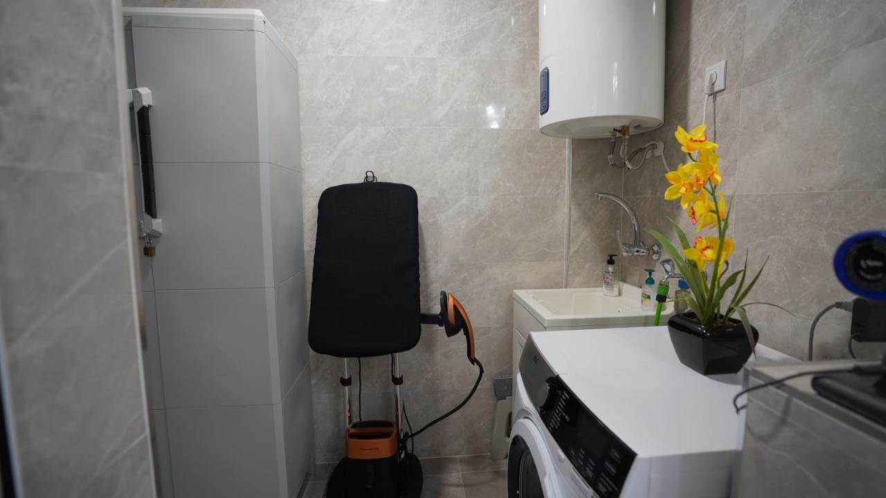 Stylish & Spacious Family Apartment Near Beach & Vibrant Historic Market Аликанте Екстериор снимка