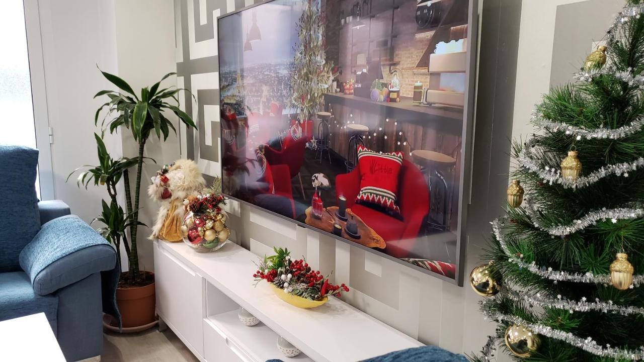 Stylish & Spacious Family Apartment Near Beach & Vibrant Historic Market Аликанте Екстериор снимка