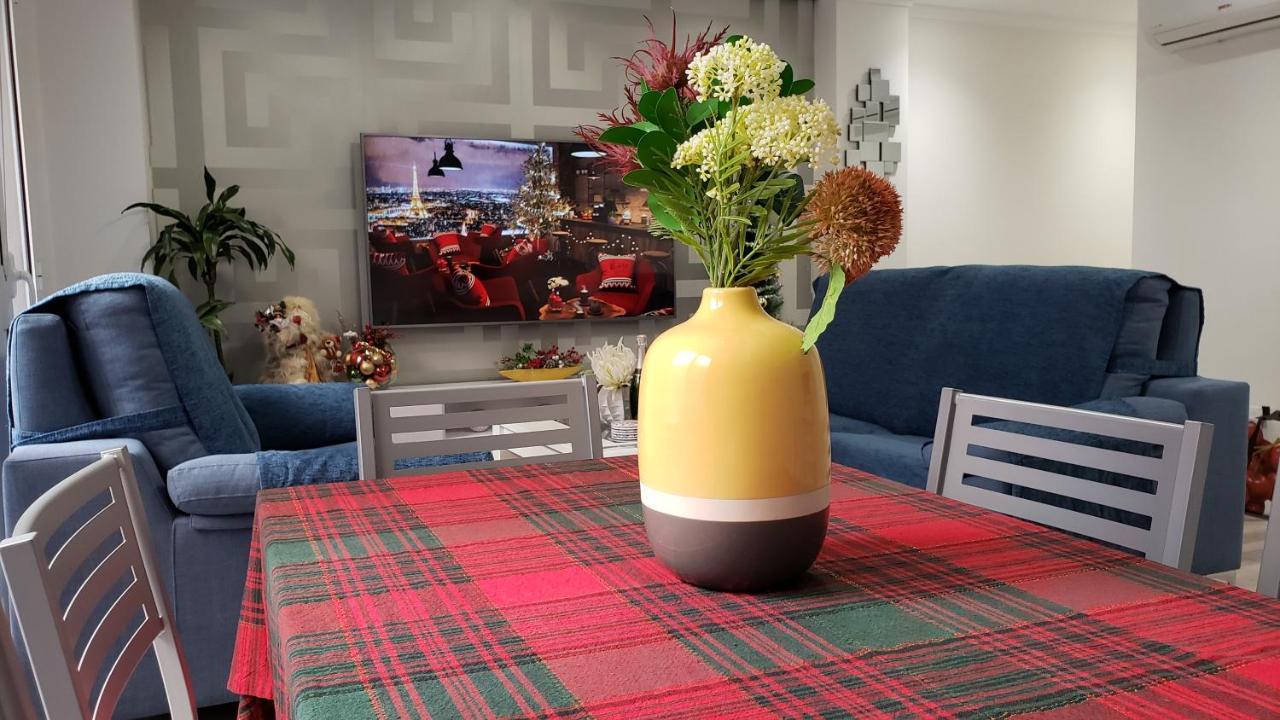 Stylish & Spacious Family Apartment Near Beach & Vibrant Historic Market Аликанте Екстериор снимка